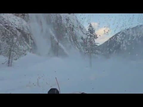 White Pass closed for dangerous conditions