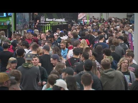 Crowds gather in downtown Columbus for big weekend