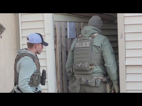 Braun signs executive order to cooperate with immigration enforcement