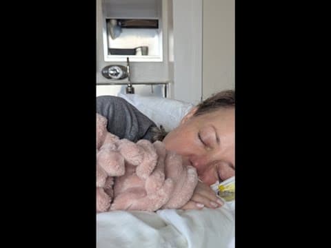 Anacortes teacher battling brain tumor sees huge support from the community