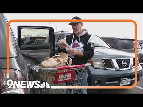Denver grocery stores fill up as people stock up before winter storm
