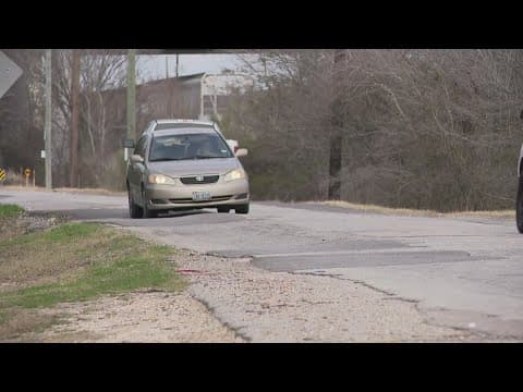 'It's really getting worse and worse' | Neighbors turn to KHOU 11 about pothole-filled and patchwork