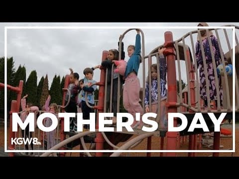 Kindergarten students in Beaverton celebrate Mother's Day