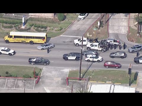 2 hurt when Spring ISD bus crashes in north Harris County