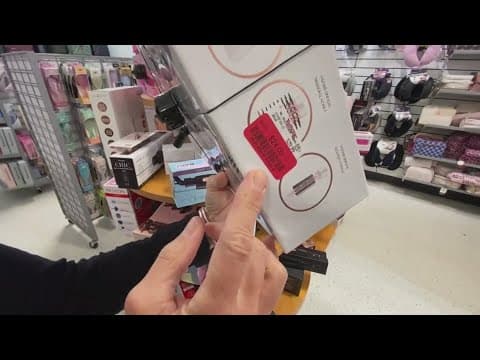 American consumers flocking to discount stores for Christmas gifts