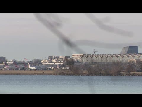 Salvage crews hope to recover cockpit from plane involved in deadly DCA midair collision