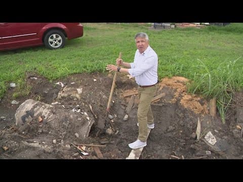Houston public works crews tackle clogged drainage ditches amid ongoing rainfall
