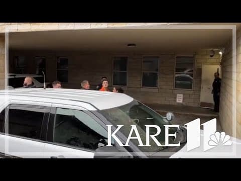 Luigi Mangione shouts at reporters, struggles with officers arriving at extradition hearing