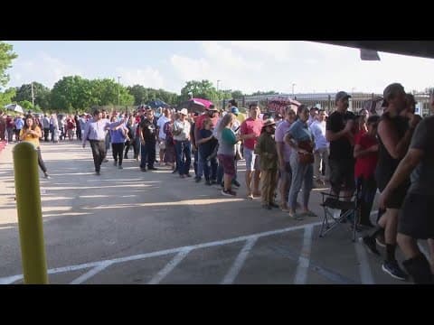 Mexican citizens living in Houston pack the polls, wait hours to vote in Mexico's historic president