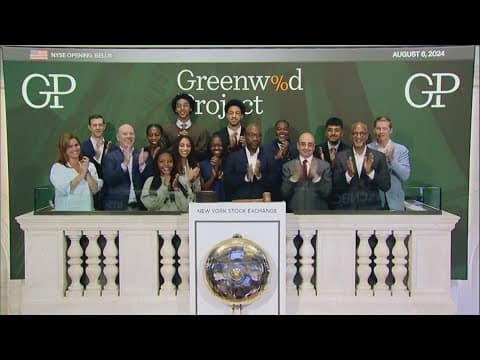 The stock market bounces back after plummeting yesterday