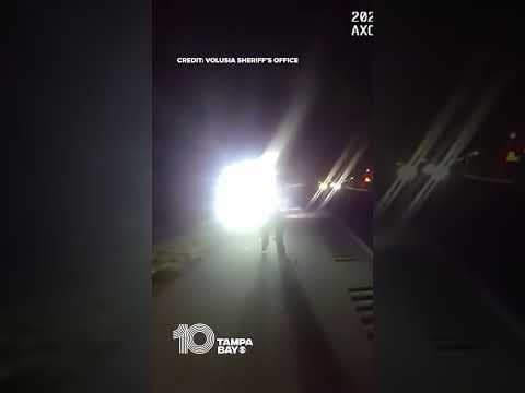 SUV narrowly misses striking officers responding to crash on I-95 in #Florida #10tampabay