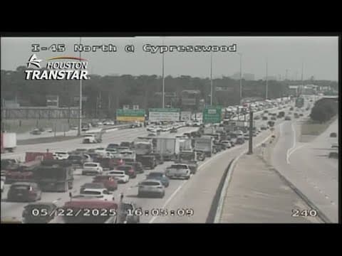 At least 1 dead in crash on I-45 in Spring area, drivers told to find alternate routes