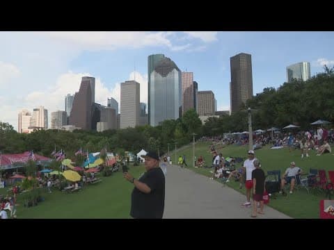 Houstonians enjoy fireworks show at Freedom Over Texas