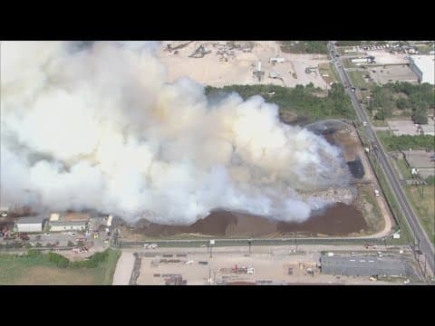 Mulch fire burns in NW Houston