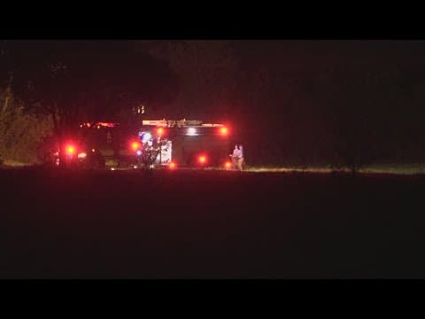 Crews respond to small plane crash in North Texas