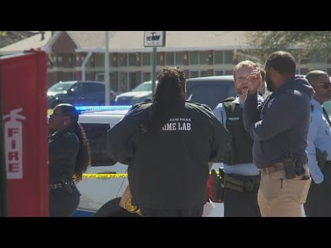 New Orleans police investigate Moss Street shooting with 2 wounded