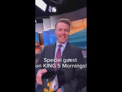 KING 5 Mornings gets special visitor ahead of Kraken season