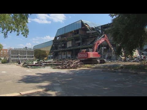 Delay replacing roof on homeless shelter led to more damage, Dallas city staff tells councilmembers