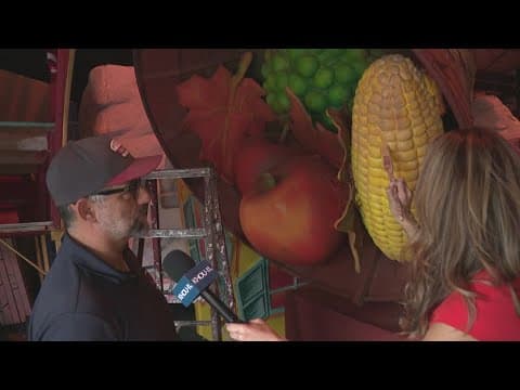 Final touches being put on Houston's 75th Annual H-E-B Thanksgiving Day parade floats