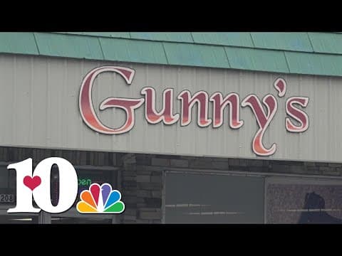 Man shot himself in hand at Maryville gun store