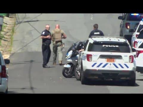4 officers killed trying to serve warrant in Charlotte, NC