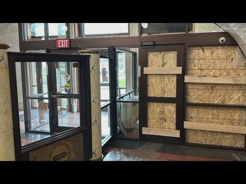 Windows smashed during court house break-in