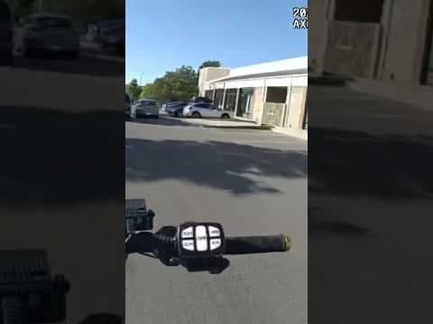 Police stop car before it veers onto Bolder Boulder race course