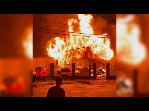 Fire scorches home north of downtown Houston