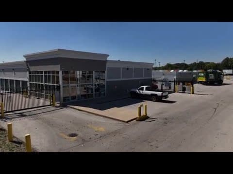 6 children found living in storage unit in Milwaukee