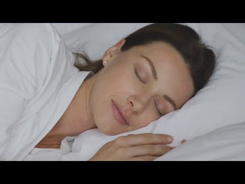 Snoozing your alarm clock could be worsening your sleep