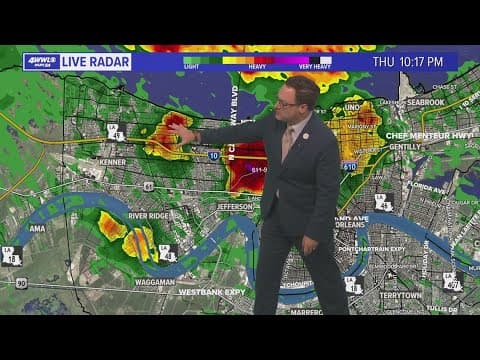 Rain cells cross New Orleans late Thursday night, dryer over the weekend