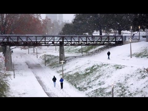 Gulf Coast sees snow, while Northern Plains and Midwest deal with bitter cold