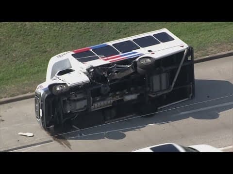 Overturned METRO vehicle causes traffic delays along Sam Houston Tollway heading west