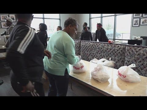 Kountry Kitchen giving away Christmas dinners to support Indy families