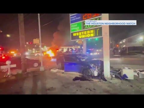 Chase ends in fiery crash near Sharpstown, Houston police say