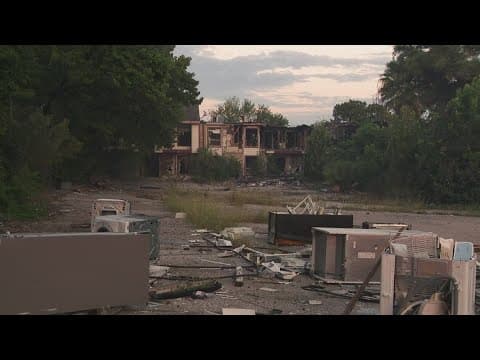 Abandoned Spring Branch apartment complex burns again amid demolition plans