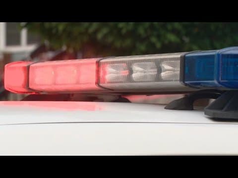 Police: 2 injured in north Columbus crash