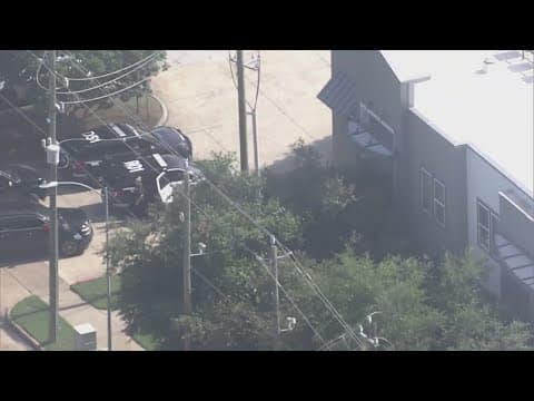 HPD officer shoots suspect at apartment complex in west Houston