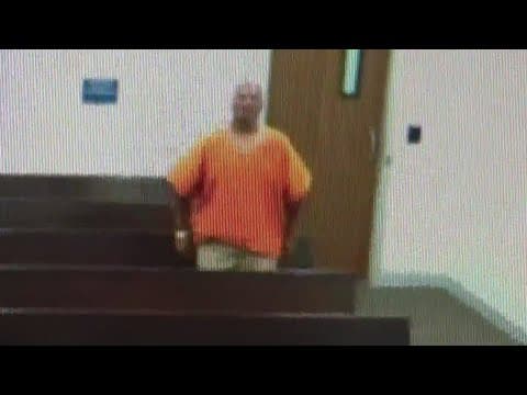 Man charged after allegedly attacking man over parking spot at north Harris Co. grocery store