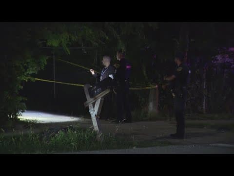 11-year-old shot in North Houston drive-by