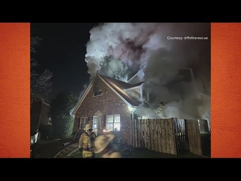 Fire breaks out at a townhouse in Lorton