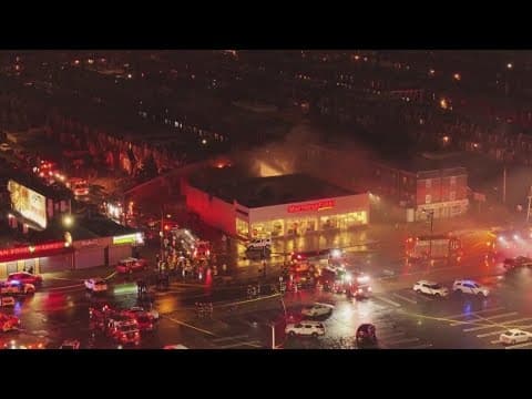 7 dead in Philadelphia plane crash