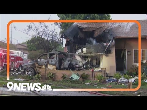 Small plane crashes into San Diego neighborhood