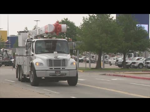 How does the power restoration process work after major outages?