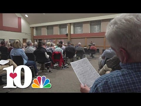 Hundreds of people gather for meeting on plan to install speed humps in Sequoyah Hills community