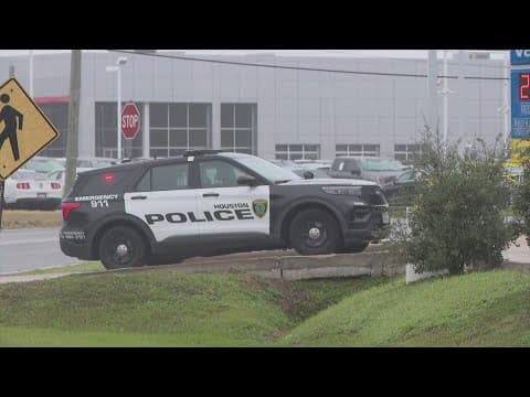 Man dies after running into gas station saying he'd been shot, police say