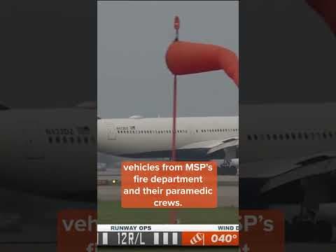 25 transported to hospital after Delta turbulence