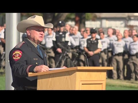 Gov. Abbott swears in new director of the Department of Public Safety