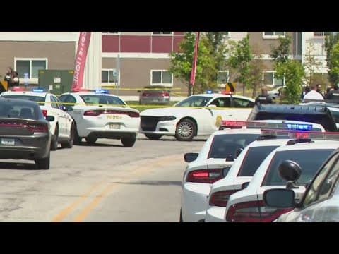 Police: 1 suspect still sought in shooting that injured officer