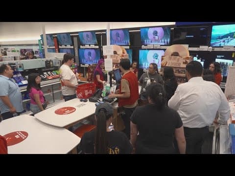 Fans show out at midnight release for Taylor Swift's new album